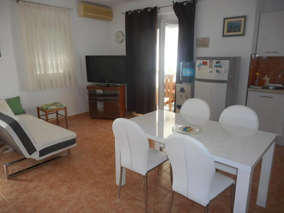 Patrik Apartment Povljana