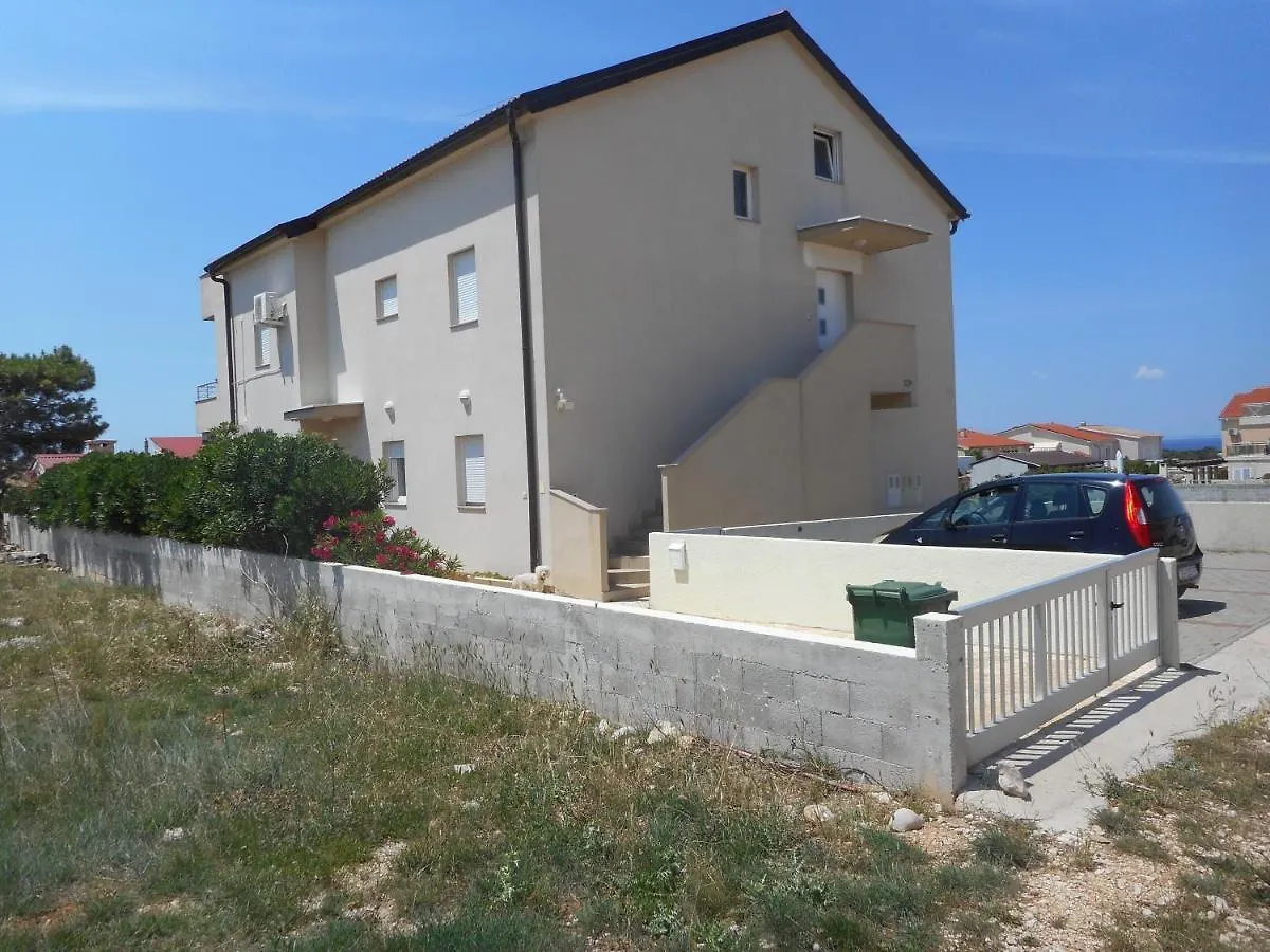 Patrik Apartment Povljana Croatia