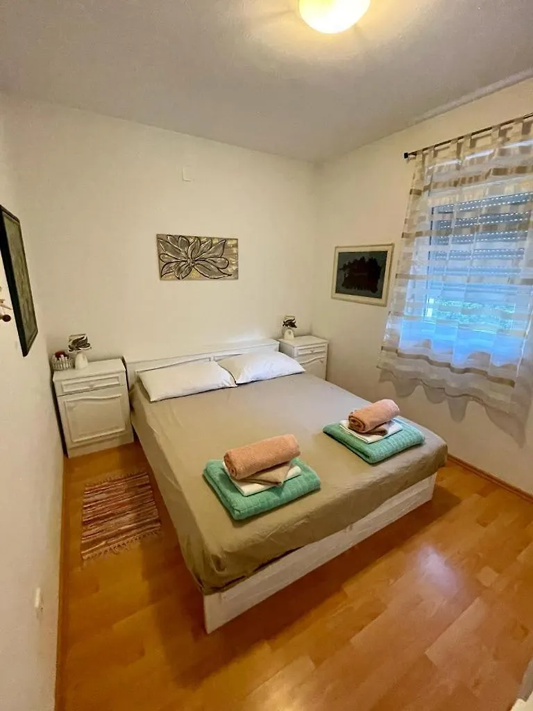 Patrik Apartment Povljana